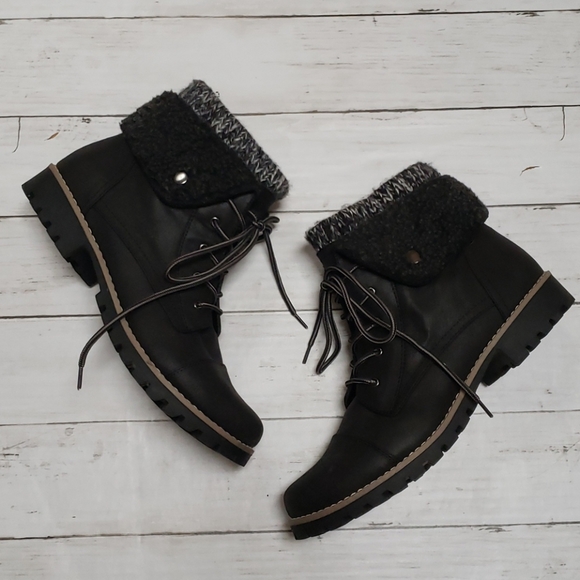 cliffs by white mountain black boots